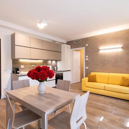 West Milan - Modern And Comfortable Apartment Dış mekan fotoğraf