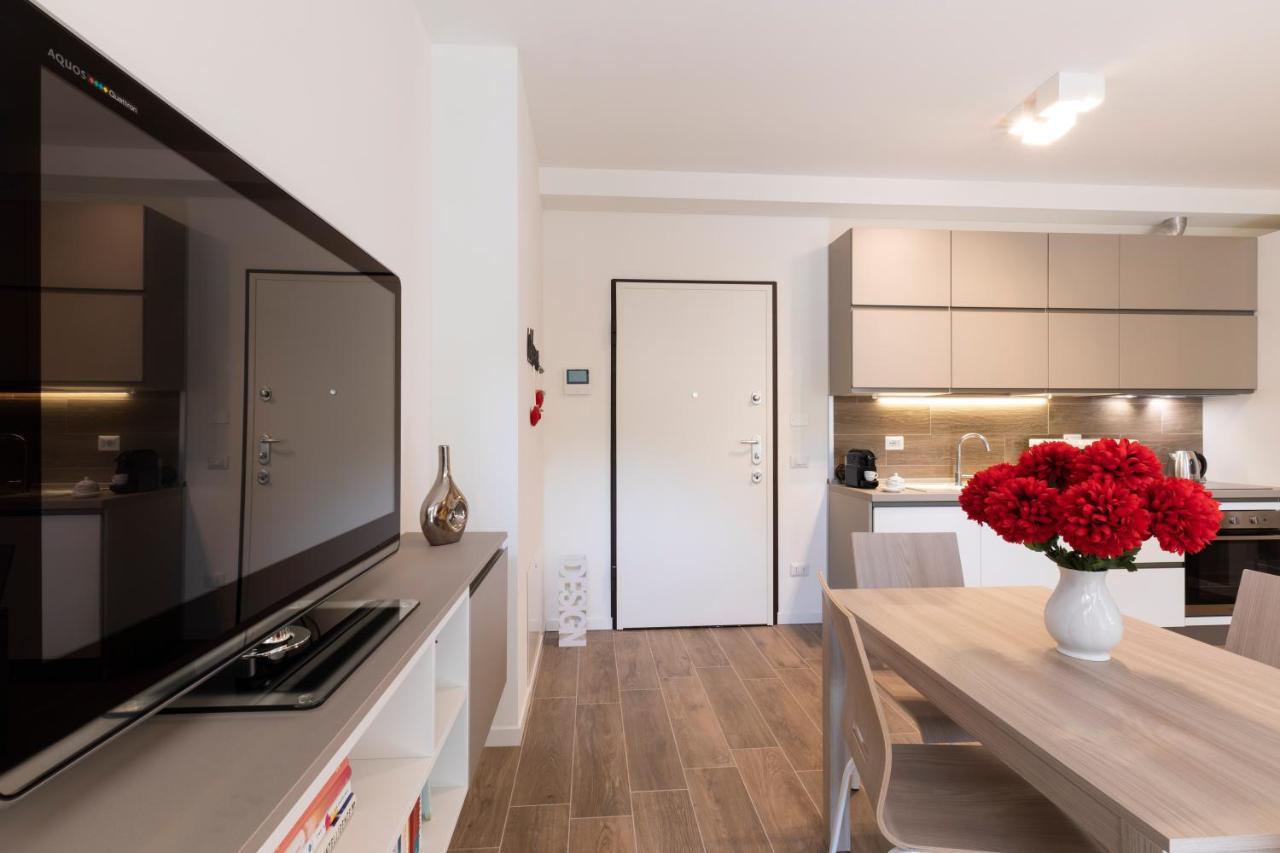 West Milan - Modern And Comfortable Apartment Dış mekan fotoğraf